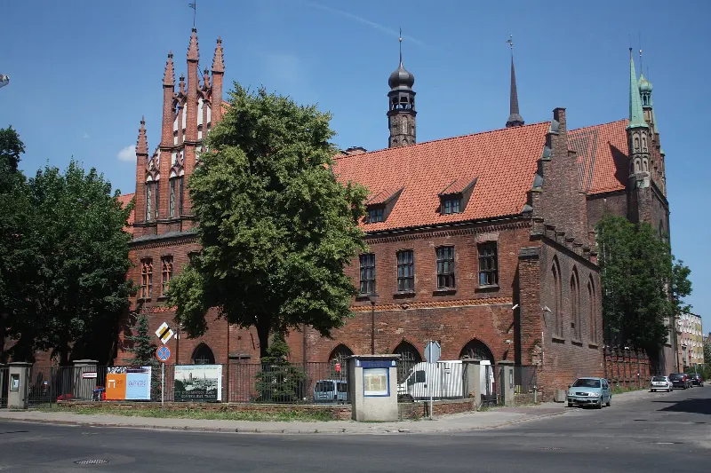 Zespół dawnego klasztoru franciszkanów z kościołem Świętej Trójcy przy ulicy Toruńskiej w Gdańsku