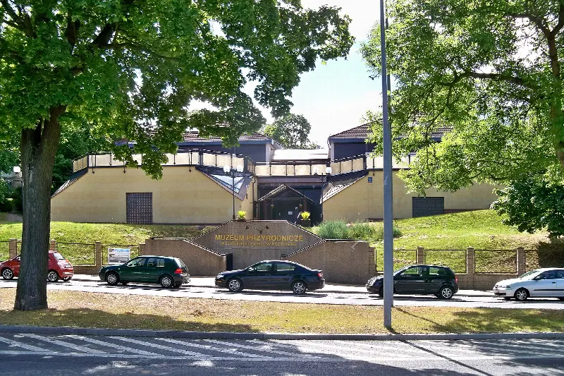 Pawilon Muzeum Przyrodniczego Wolińskiego Parku Narodowego przy ulicy Niepodległości w Międzyzdrojach